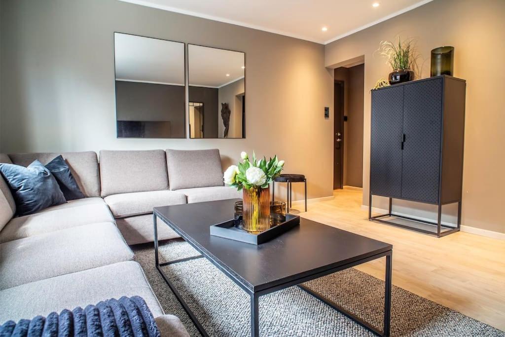 Apartmán Near Brosundet, Newly Refurnished, Free Street Parking Ålesund Exteriér fotografie