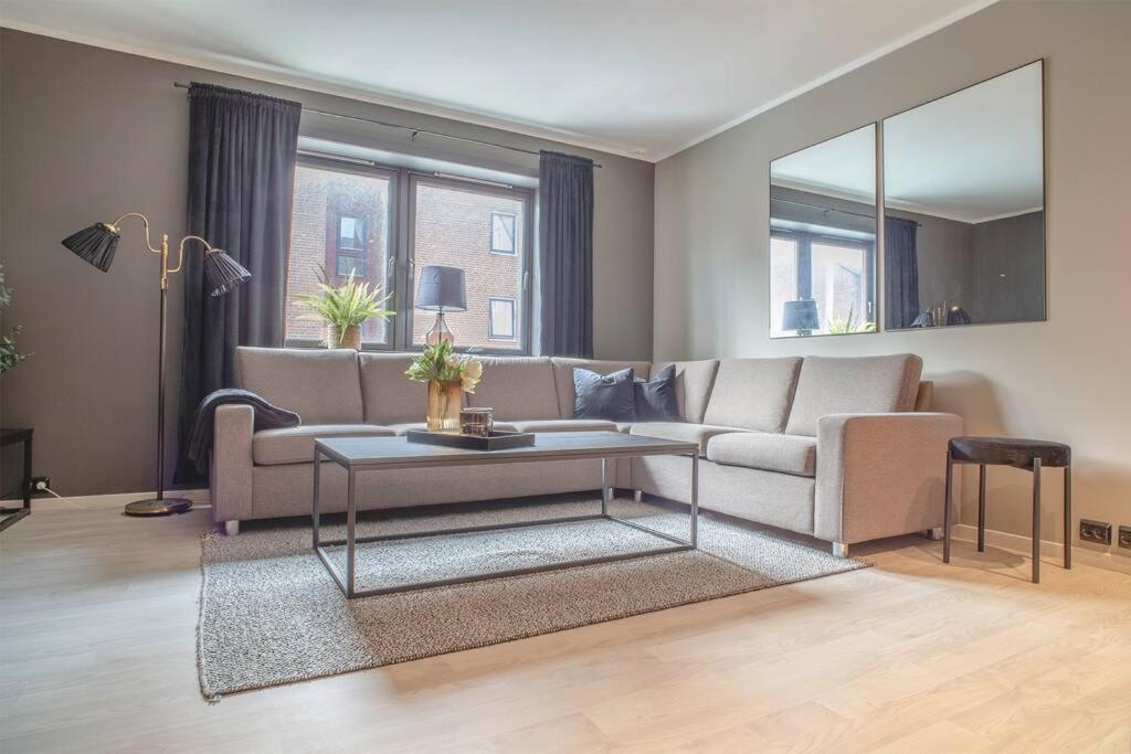 Apartmán Near Brosundet, Newly Refurnished, Free Street Parking Ålesund Exteriér fotografie