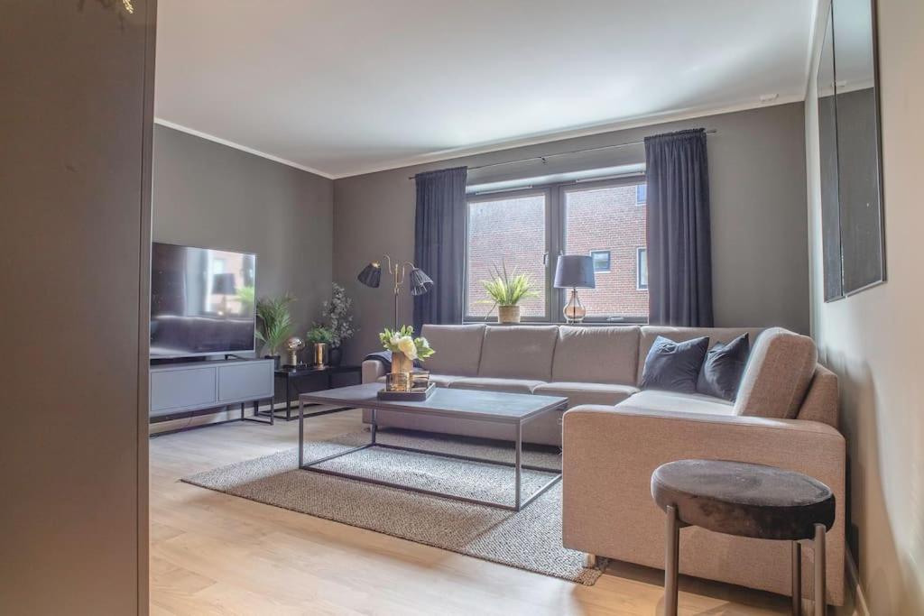 Apartmán Near Brosundet, Newly Refurnished, Free Street Parking Ålesund Exteriér fotografie